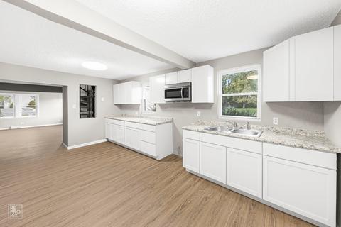 3721 Rose Manor Ter, Markham, IL 60428 photo 4