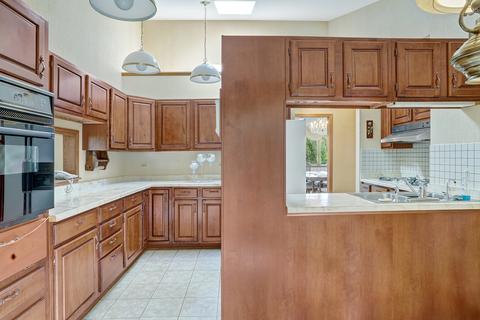 22800 Oakland Dr, Steger, IL 60475 photo 3