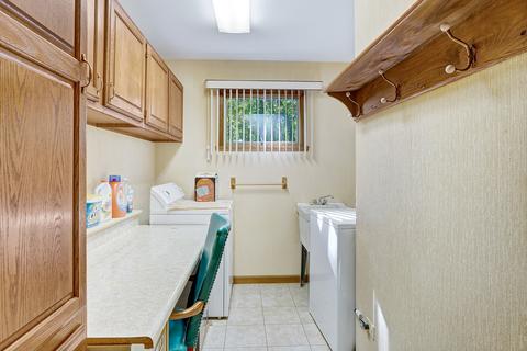 22800 Oakland Dr, Steger, IL 60475 photo 9