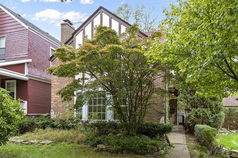 614 Forest Ave, Evanston, IL 60202 photo 2