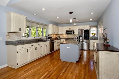 2274 Douglas Ave, Des Plaines, IL 60018 photo 5