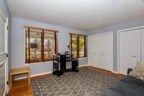 2274 Douglas Ave, Des Plaines, IL 60018 photo 15