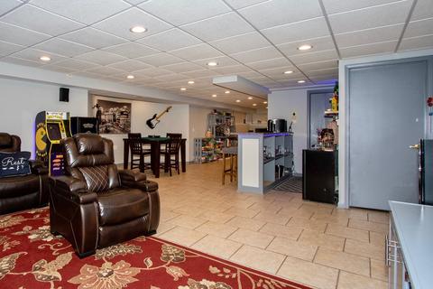 2274 Douglas Ave, Des Plaines, IL 60018 photo 21
