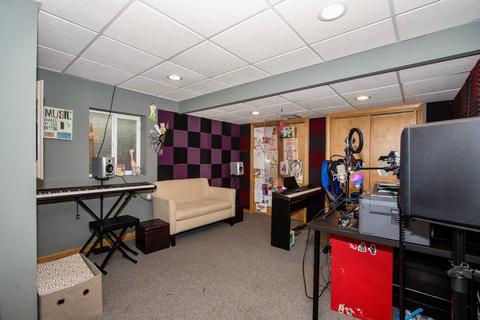 2274 Douglas Ave, Des Plaines, IL 60018 photo 24
