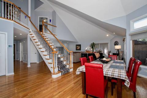 2274 Douglas Ave, Des Plaines, IL 60018 photo 4