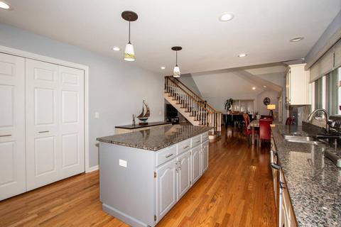 2274 Douglas Ave, Des Plaines, IL 60018 photo 8
