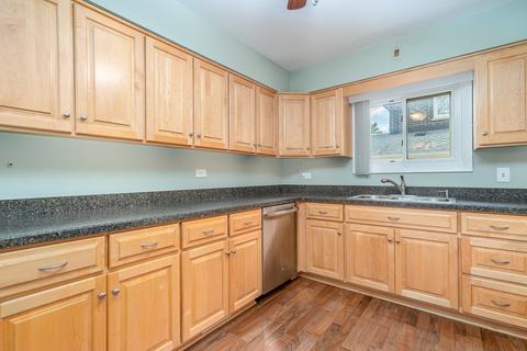 15253 Walnut Rd, Oak Forest, IL 60452 photo 9