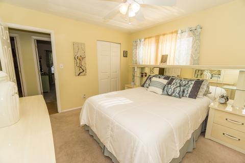 1045 Valley Stream Dr, Wheeling, IL 60090 photo 16