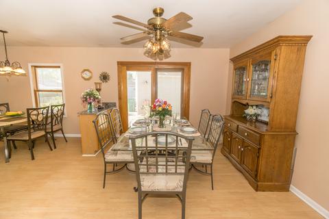 1045 Valley Stream Dr, Wheeling, IL 60090 photo 9