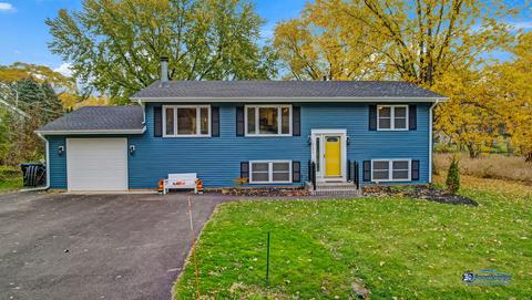 4506 Elmleaf Dr, Mchenry, IL 60051 photo 1