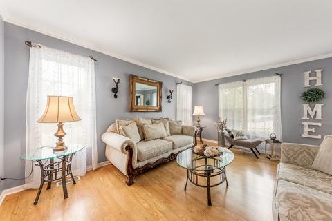 2910 Avalon Ct, Elgin, IL 60124 photo 3