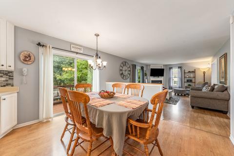 2910 Avalon Ct, Elgin, IL 60124 photo 9