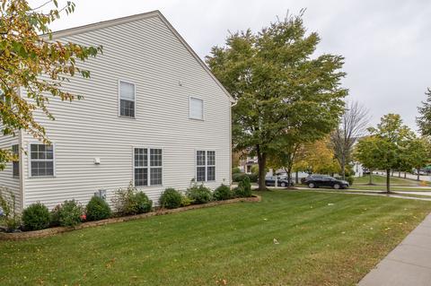 2101 W Silverleaf Ct, Addison, IL 60101 photo 4