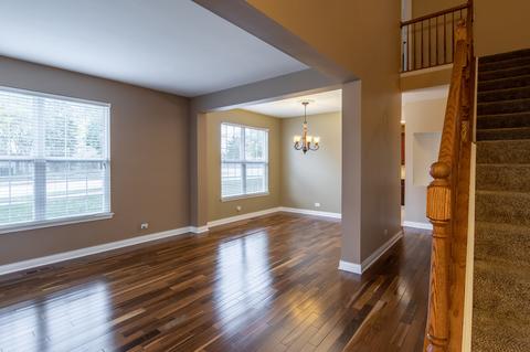 2101 W Silverleaf Ct, Addison, IL 60101 photo 9