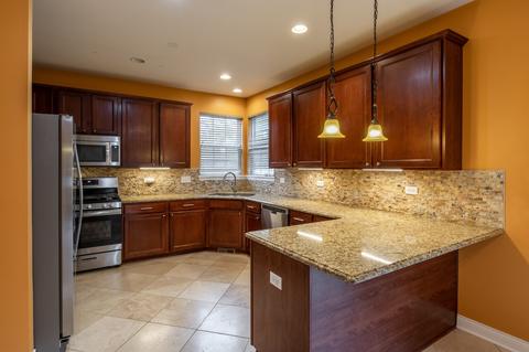 2101 W Silverleaf Ct, Addison, IL 60101 photo 11
