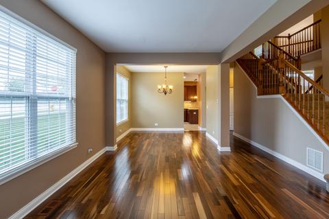 2101 W Silverleaf Ct, Addison, IL 60101 photo 8