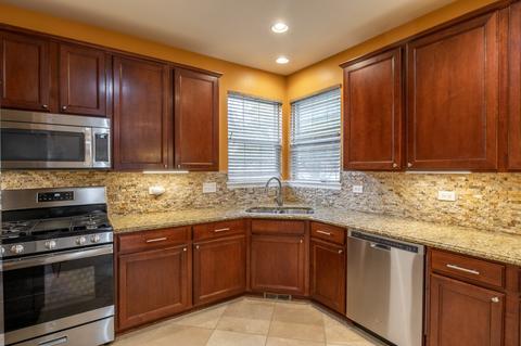 2101 W Silverleaf Ct, Addison, IL 60101 photo 13