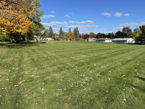 413 E Wall St, Morrison, IL 61270 photo 2