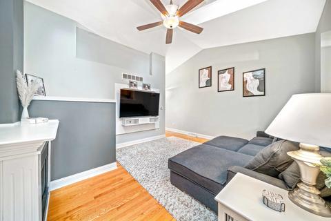 3925 S Pointe Dr #E, Dekalb, IL 60115 photo 3