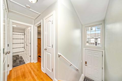 3925 S Pointe Dr #E, Dekalb, IL 60115 photo 10