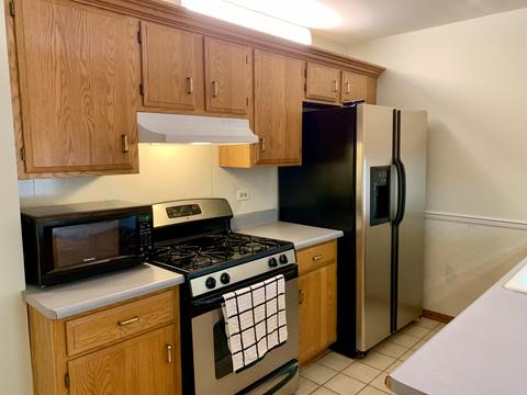 30 Timber Ter, Cary, IL 60013 photo 2