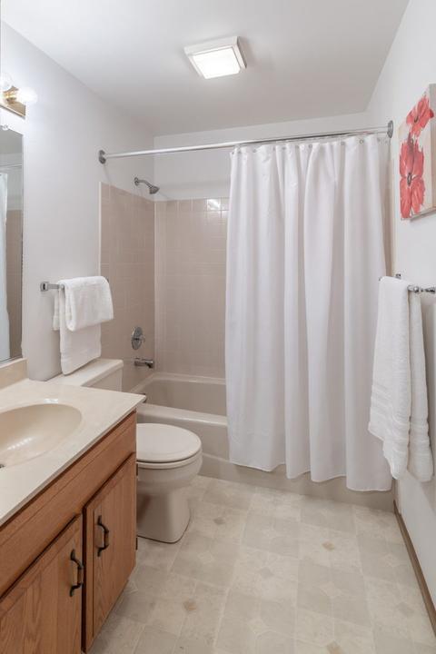 725 Alice Pl, Elgin, IL 60123 photo 12