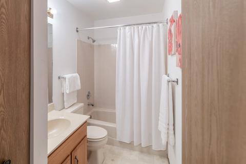 725 Alice Pl, Elgin, IL 60123 photo 13