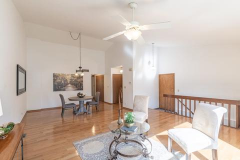 725 Alice Pl, Elgin, IL 60123 photo 2