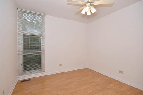 13 Maple Tree Ct, Elmhurst, IL 60126 photo 16