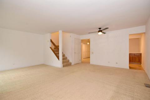 13 Maple Tree Ct, Elmhurst, IL 60126 photo 3