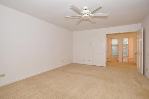 13 Maple Tree Ct, Elmhurst, IL 60126 photo 13