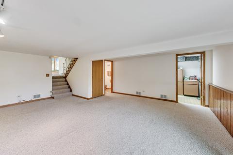 156 Ambleside Rd, Des Plaines, IL 60016 photo 17
