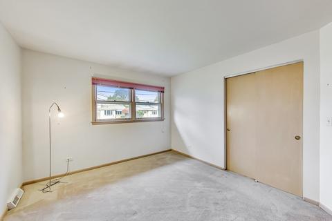 156 Ambleside Rd, Des Plaines, IL 60016 photo 9