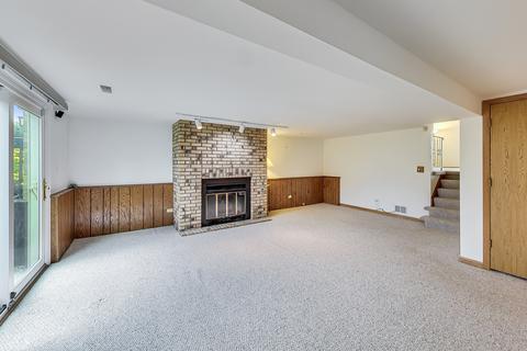 156 Ambleside Rd, Des Plaines, IL 60016 photo 16