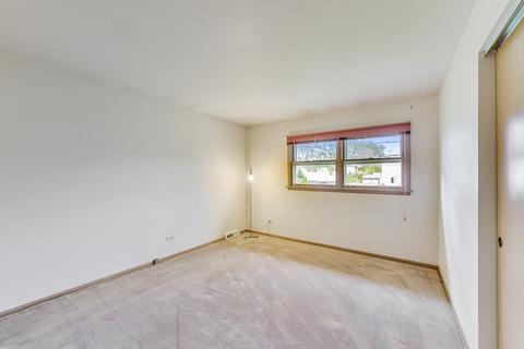 156 Ambleside Rd, Des Plaines, IL 60016 photo 8