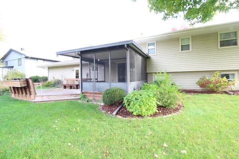 211 Hammitt Dr, Normal, IL 61761 photo 4