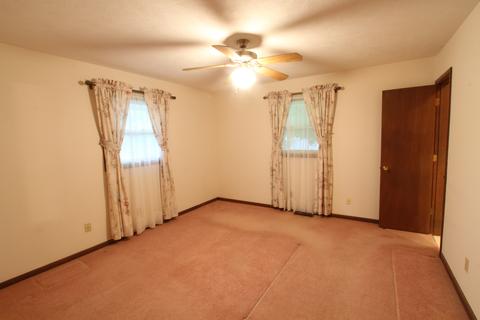 211 Hammitt Dr, Normal, IL 61761 photo 17