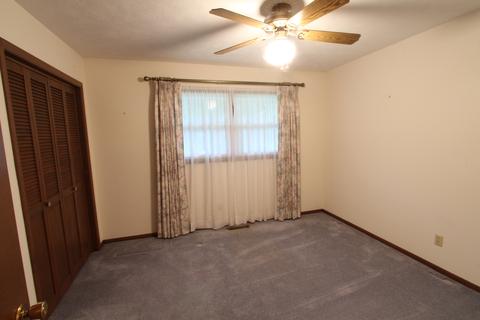 211 Hammitt Dr, Normal, IL 61761 photo 14