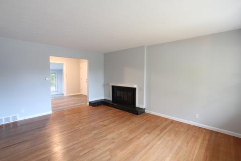 703 Sheridan Rd, Normal, IL 61761 photo 2