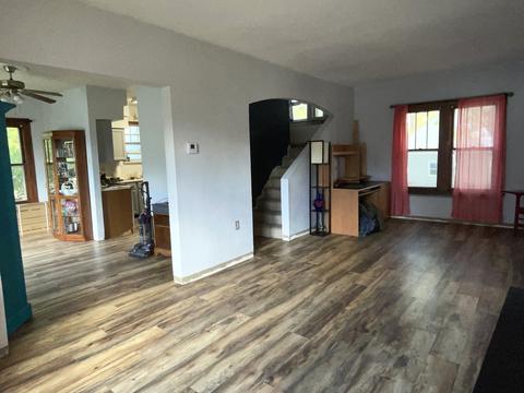 706 E 12th St, Sterling, IL 61081 photo 4
