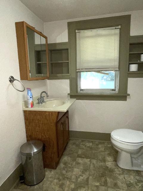 706 E 12th St, Sterling, IL 61081 photo 7