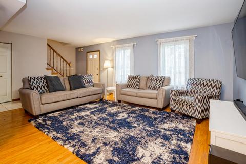 1209 Pinetree Ln, Bartlett, IL 60103 photo 2