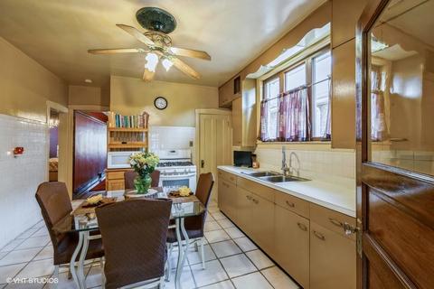 1908 Clinton Ave, Berwyn, IL 60402 photo 2