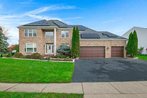 2080 Tunbridge Trl, Algonquin, IL 60102 photo 1