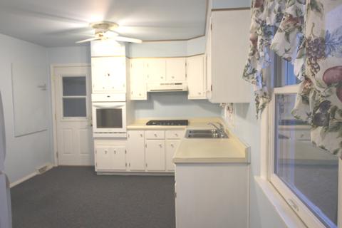 601 E Michael St, Clinton, IL 61727 photo 5