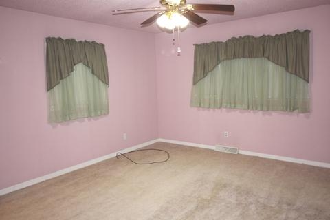 601 E Michael St, Clinton, IL 61727 photo 13