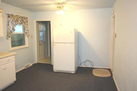 601 E Michael St, Clinton, IL 61727 photo 8