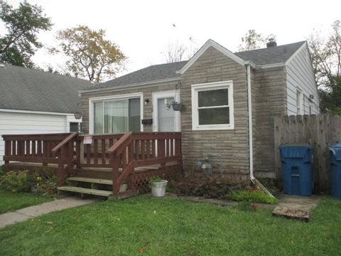 14 Mckinley Ave, Steger, IL 60475 photo 2