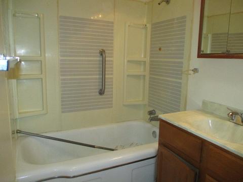 14 Mckinley Ave, Steger, IL 60475 photo 7