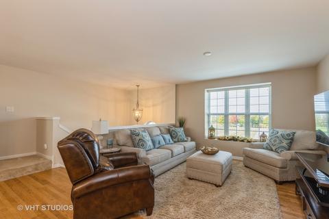 3602 Neubauer Cir, Lindenhurst, IL 60046 photo 6